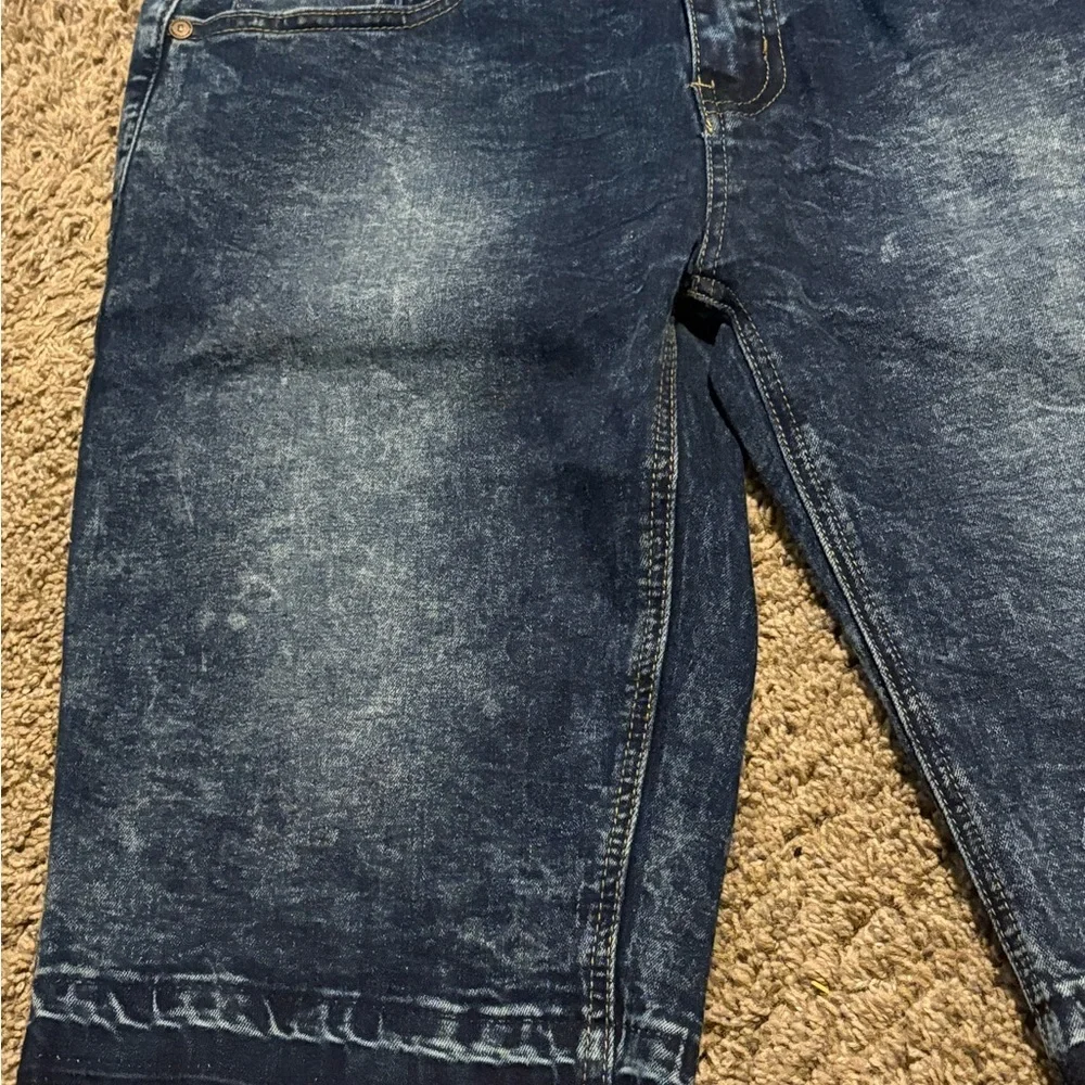 Brooklyn Laundry Blue Denim Shorts men’s sz 32 distressed long
